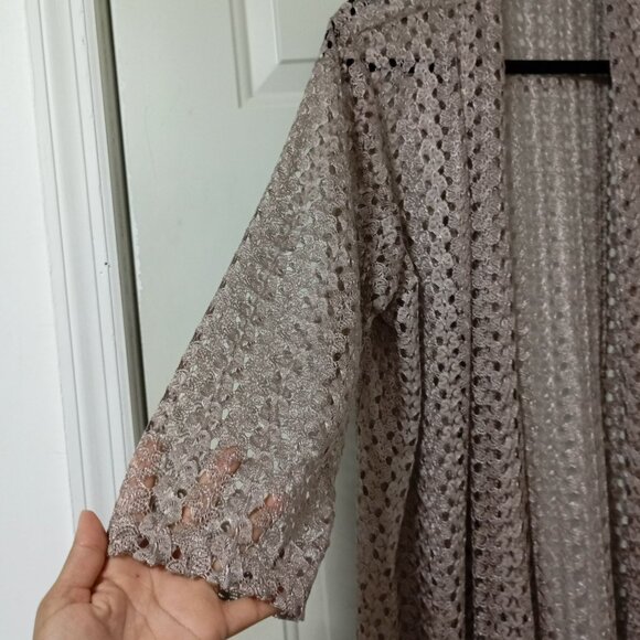 Brittany Black Woman Crochet Style Open Front Cardigan Metallic Pink Color Sz XL - Picture 4 of 8